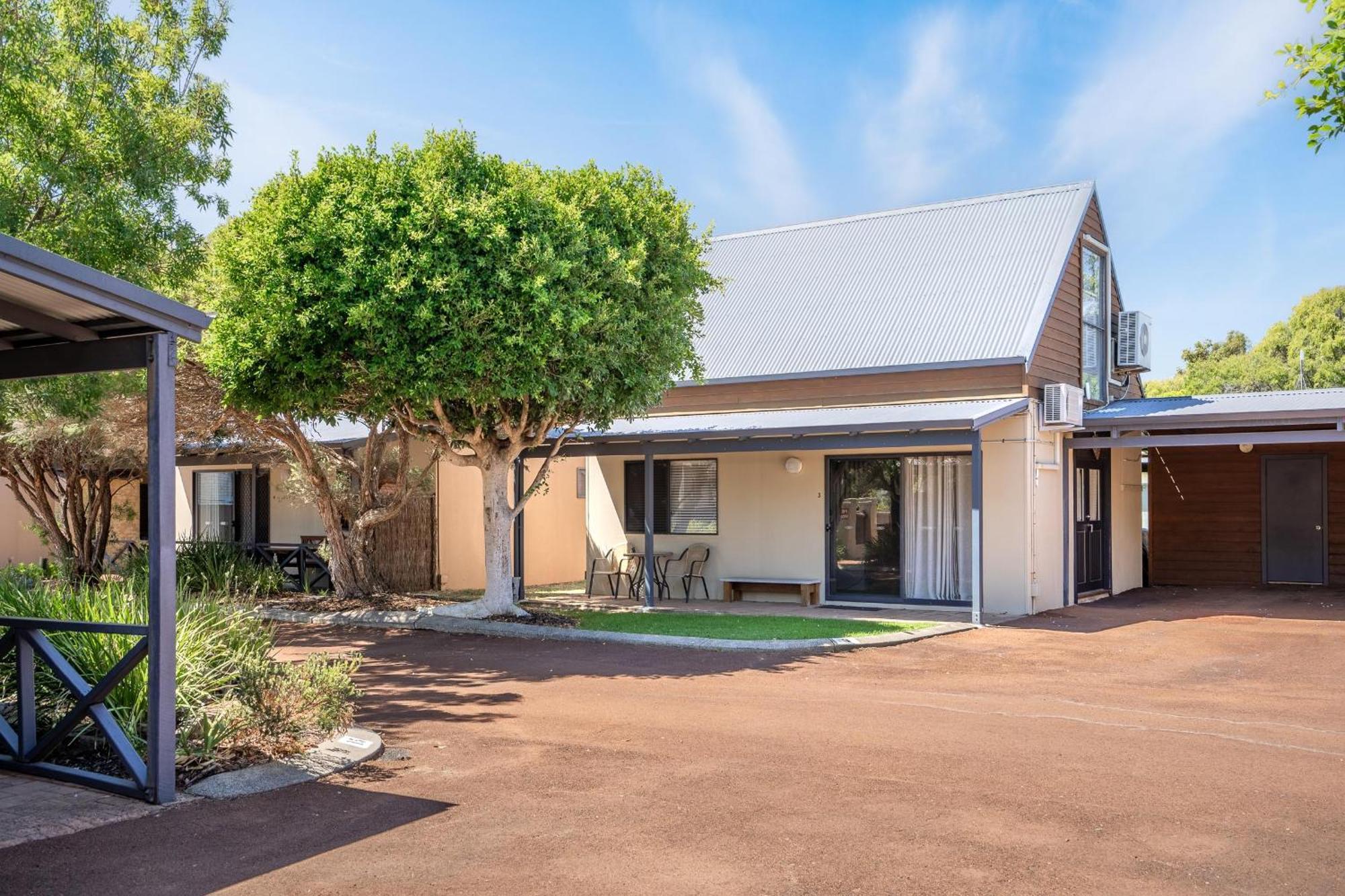 Bay Village Resort Dunsborough Bagian luar foto